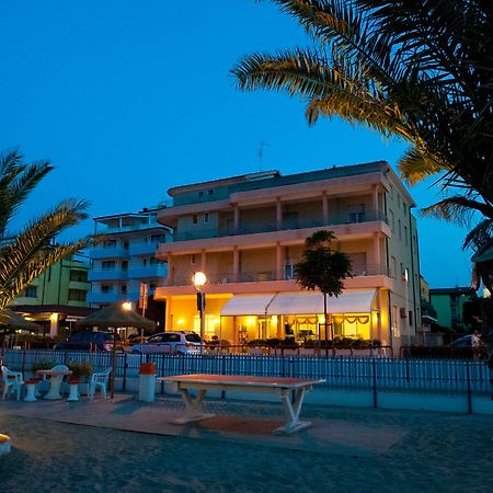 Albergo Villa Mauri Rimini Luaran gambar