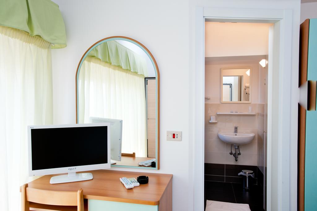 Albergo Villa Mauri Rimini Luaran gambar