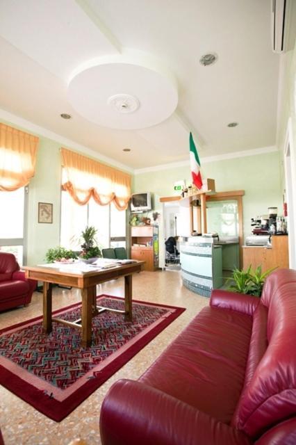 Albergo Villa Mauri Rimini Luaran gambar