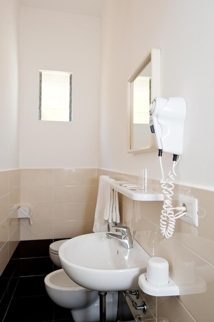 Albergo Villa Mauri Rimini Luaran gambar